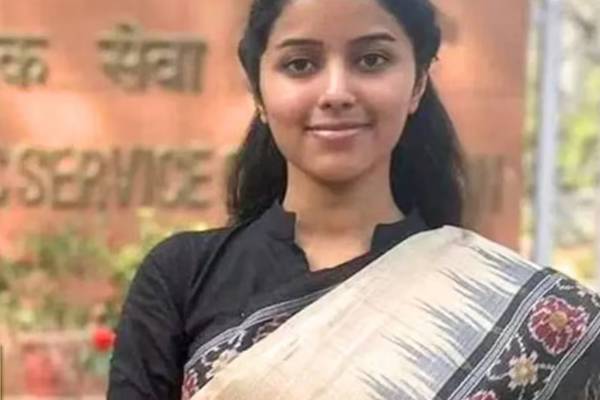 தந்தையின் கனவை நனவாக்க.., 10 மணி நேரம் படித்து UPSC தேர்வில் தேர்ச்சி பெற்ற பெண் | To Fulfill Her Father S Dream Woman Pass The Upsc