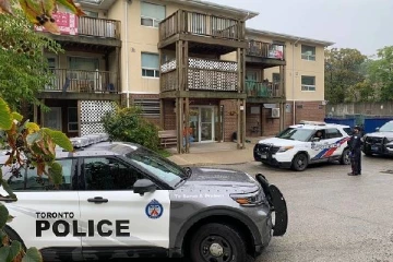 ரொறன்ரோவில் பெண் ஒருவரின் வெறிச்செயல்: வீடு புகுந்து கைது செய்த பொலிஸ்