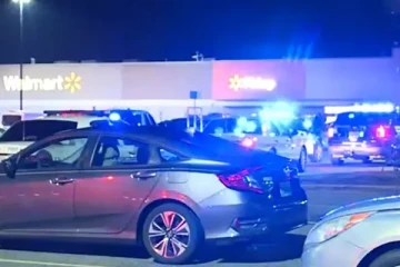 அமெரிக்காவில் சூப்பர் மார்க்கெட்டில் பயங்கர துப்பாக்கி சூடு!