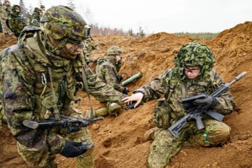 ரஷ்யாவை எதிர்த்து எஸ்டோனியாவில் களமிறங்கிய 1600 பிரித்தானிய வீரர்கள்!