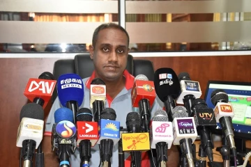 சோதனைச்சாவடிகளில் கோவிட் தடுப்பூசியை பெற்ற அட்டையை பரிசோதிக்க நடவடிக்கை