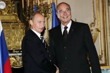 புடினுக்கு வழங்கப்பட்ட உயரிய விருதைப் பறிக்க பிரான்ஸ் திட்டம்?: மேக்ரான் அளித்துள்ள விளக்கம்...