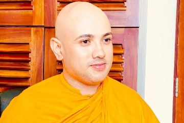 திலினி பிரியமாலியுடன் நிதிமோசடி - பிரபல பிக்கு கைது