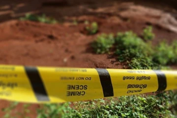 අවුරුදු 07 ක දැරියක් පණ පිටින් වලදැමූ නරුම අම්මා සහ අනියම් සැමියා මාට්ටුයි..