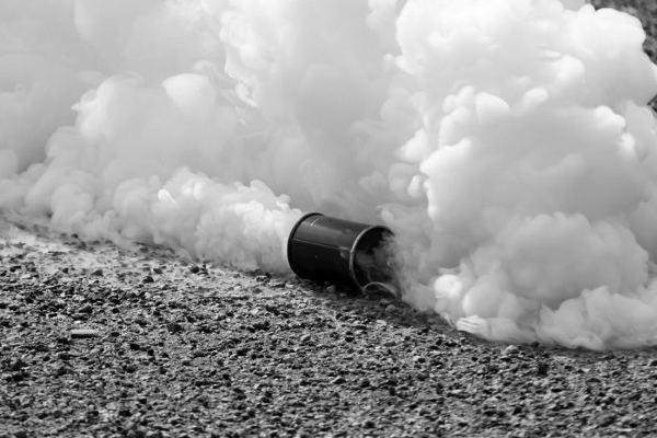50 கண்ணீர் புகை குண்டுகளுடன் ஒருவர் கைது | Suspect Arrested With 50 Tear Gas Shells