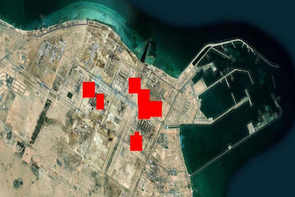 நடுக்கடலில் பயணித்த கப்பல் மீது சரமாரி ஏவுகணை தாக்குதல் - விடுக்கப்பட்டுள்ள எச்சரிக்கை | Attack On A Ship In Qatar
