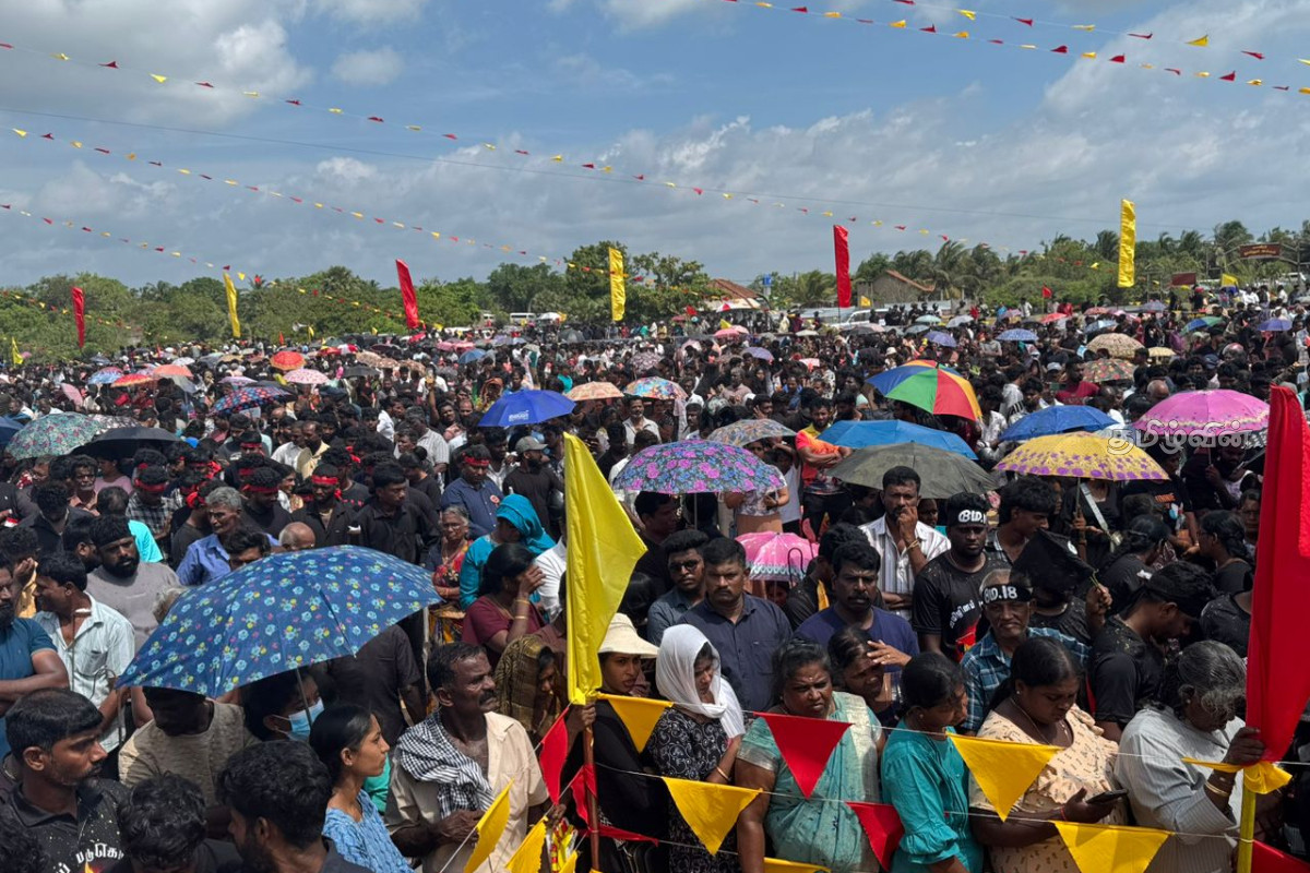 பல்லாயிரக்கணக்கான மக்களின் உணர்வெழுச்சியுடன் முள்ளிவாய்க்கால் நினைவேந்தல்! கொள்கை பிரகடனமும் வாசிப்பு | Mullivaikkal Declaration 2026