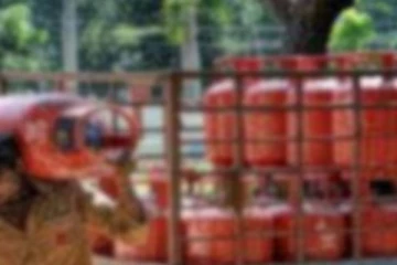 கோவையில் சுயேட்சை வேட்பாளராக போட்டியிடும் சிலிண்டர் சப்லையர்