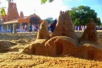 யாழ். பல்கலை மாணவி வித்தியாவின் கைவண்ணத்தில் உருவான நல்லூர் கந்தசுவாமி ஆலயம்!
