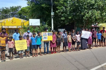 விபத்தில் சிறுவன் உயிரிழப்பு: முறையான விசாரணை கோரி கவனயீர்ப்பு போராட்டம் முன்னெடுப்பு (Photos)