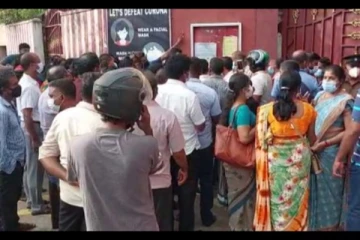 பம்பலபிட்டியிலுள்ள பிரபல தமிழ் மகளிர் பாடசாலையை முற்றுகையிட்ட இரு குழுக்கள்! அமைதியின்மையால் திணறிய பிரதேசம்