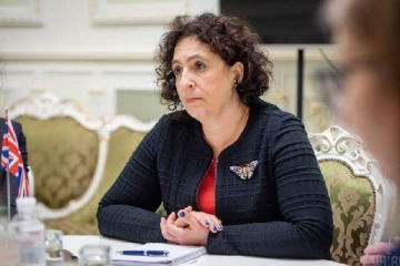 உக்ரைனை விட்டு வெளியேறிய பிரித்தானிய தூதர்