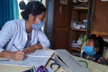 இந்திய அளவில் ட்ரெண்டான 3 வயது சிறுமி... தனியாக மருத்துவமனைக்கு வந்து செய்த காரியம் என்ன?