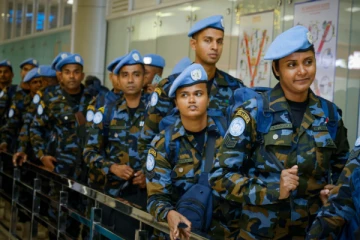 அமைதிக்காக்கும் பணிகளுக்காக பயணமான இலங்கை விமானப்படை வீரர்கள்