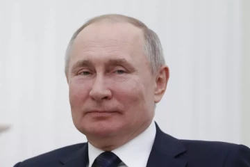 புடின் எங்கே? டூப் முதல் மரணம் வரை உலவிவரும் வதந்திகள்