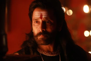 பொன்னியின் செல்வன் 2 படத்திலிருந்து வெளிவந்த கிலிம்ஸ் டீசர்.. வீடியோ இதோ