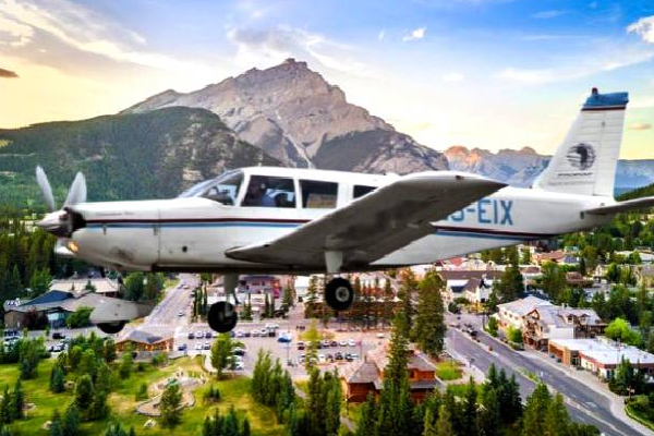 கனடாவில் விபத்துக்குள்ளான விமானம்: 6 பேர் பரிதாபமாக உயிரிழப்பு | Small Plane Crashes In Canada 6 Peoples Died