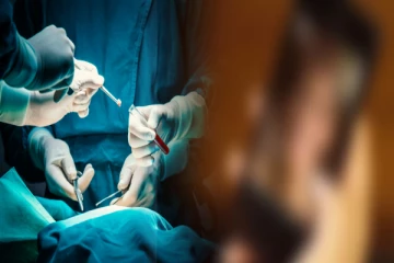 மார்பக விரிவாக்க அறுவை சிகிச்சை - வீடியோ வெளியானதால் அதிர்ந்த பெண்!