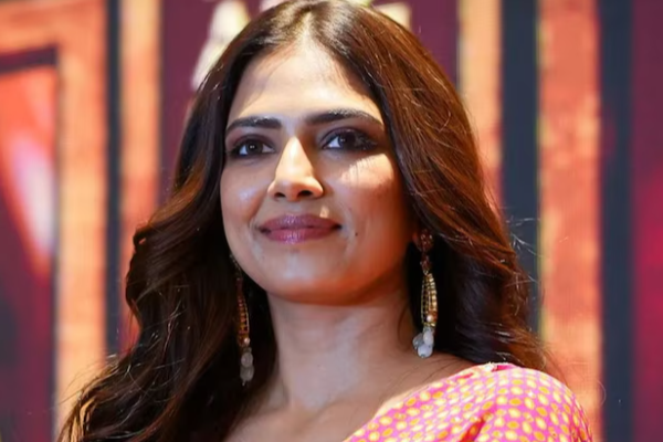 அட, நடிகை மாளவிகா மோகனனா இது! நடிக்க வருவதற்கு முன் எப்படி இருந்துள்ளார் பாருங்க | Actress Malavika Mohanan Old Photo Goes Viral