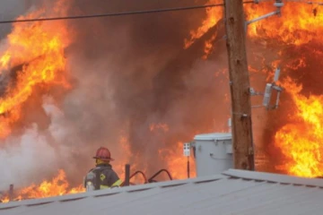 சிறைச்சாலையில் திடீர் தீ விபத்து! தெறித்து ஓடிய கைதிகள்.. 40 பேர் பலியான சோகம்