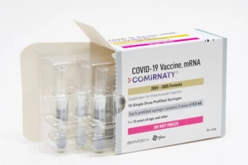 கனடாவில் பைசர் பயோடெக் தடுப்பூசிக்கு அனுமதி