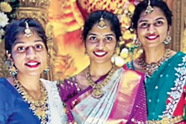 நெஞ்சை உலுக்கிய சம்பவம் ; 3 சகோதரிகளின் உயிரைப் பறித்த விபத்து; பெரும் துயரத்தில் குடும்பத்தினர் | 3 Sisters Died In Bus Accident Telangana