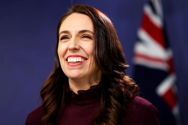 கிறிஸ்ட்சர்ச் பள்ளிவாசல் தாக்குதலையடுத்து நாட்டுக்கு ஆற்றிய சேவைகள்:ஜெசிந்தாவுக்கு உயரிய விருது | Jacinda Is The Highest Award Of The Country கிறிஸ்ட்சர்ச் பள்ளிவாசல் தாக்குதலையடுத்து நாட்டுக்கு ஆற்றிய சேவைகள்:ஜெசிந்தாவுக்கு உயரிய விருது | Jacinda Is The Highest Award Of The Country