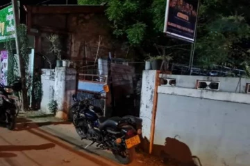 யாழில் திடீரென வெடித்த நாட்டு குண்டால் பரபரப்பு