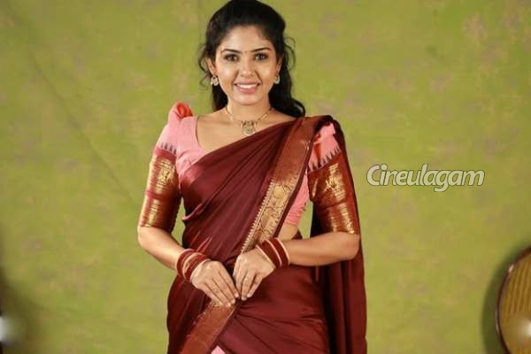 நாயகியாக களமிறங்கும் பாண்டியன் ஸ்டோர்ஸ் 2 சீரியல் புகழ் ஹேமா... என்ன படம் பாருங்க | Pandian Stores Fame Hema Rajkumar New Movie நாயகியாக களமிறங்கும் பாண்டியன் ஸ்டோர்ஸ் 2 சீரியல் புகழ் ஹேமா... என்ன படம் பாருங்க | Pandian Stores Fame Hema Rajkumar New Movie