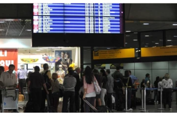 இந்த நாடுகளிலிருந்து வரும் அனைத்து பயணிகளுக்கும் இனி இது கட்டாயம்.. இவர்களுக்கே மட்டுமே நட்டிற்குள் நுழைய அனுமதி! பிரான்ஸ் முக்கிய அறிவிப்பு