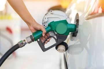 ஒரு லிட்டர் பெட்ரோலின் விலை 2 ரூபாய் மட்டுமே.., எந்த நாட்டில் தெரியுமா?