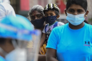பயணச்சீட்டு விநியோக பீடத்தை மூடிய கொரோனா