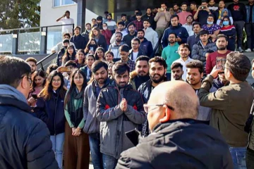 உக்ரைன் இந்திய மாணவர்களை பிணைக்கைதிகளாக பிடித்து வைத்துள்ளது - ரஷ்யா அதிர்ச்சி தகவல்