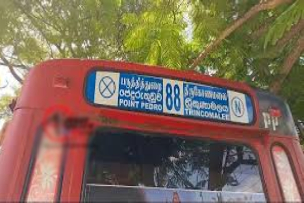 பொறுப்பில்லாமல் செயற்படும் பருத்தித்துறை போக்குவரத்து சபை..! பரிதவிக்கும் மக்கள் | Point Pedro Ctb Is Acting Irresponsibly