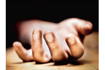 வாகனத்தை பறிமுதல் செய்த போலீசார் - தூக்கில் தொங்கிய இளைஞர்