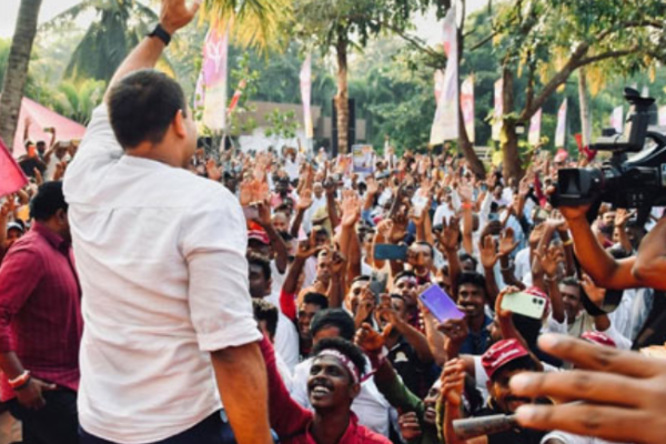 நாமல் தலைமை தாங்கிய கூட்டம்.. உயர்தரப் பரீட்சை எழுதும் மாணவர்களுக்கு ஏற்பட்ட இடையூறு | Podujana Peramuna Namal Rajapaksa Al Exam