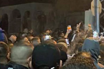 இஸ்ரேலுக்கு ரகசிய தகவல் கொடுத்த பாலஸ்தீனியர்கள்? கொலைசெய்து கம்பத்தில் தொங்கவிட்ட ஆயுதக்குழு