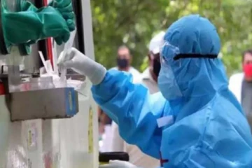 துணி மாஸ்க்கில் எளிதாக ஊடுருவும் ஒமிக்ரான்: எச்சரிக்கை விடுத்த நிபுணர்கள்