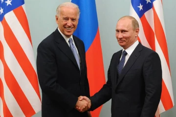 சா்வதேசத்தின் கவனத்தை ஈர்த்துள்ள  அமெரிக்க - ரஷ்ய தலைவா்கள்  சந்திப்பு