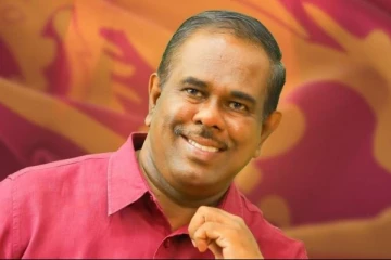 මැතිසබයේදී හඬාවැටුණු මන්ත්‍රී අතුකෝරලගේ බිරිඳ