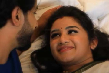 19 வயதில் சீரியலில் நெருக்கமான காட்சி!! ரவீனா தாஹாவை திட்டித்தீர்க்கும் ரசிகர்கள்