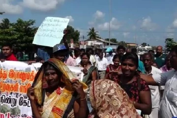 இழப்பீடு தேவையில்லை;  எனது பிள்ளையை தாருங்கள்; யாழில் தாயொருவர் தாய் உருக்கம்