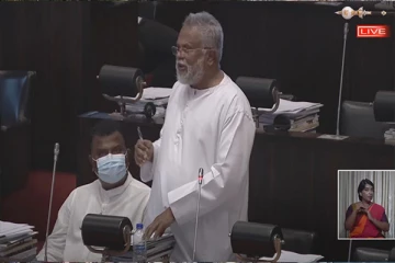 யாழ்ப்பாண மாநகரசபை சைக்கிளின் ஒரு சில்லு- கஜேந்திரகுமாரிடம், ஒரு சில்லு மணிவண்ணனிடம்