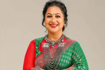 1000 பாம்புகள் மத்தியில் கதறிய ராதிகா... பிரபல நடிகர் முதுகில் ஏறி தப்பிய சோகம்