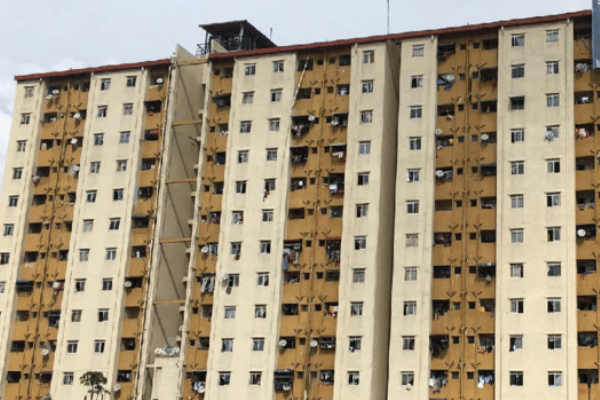 கொழும்பு தொடர்மாடி குடியிருப்பில் செயல்படும் பெரும் போதைப்பொருள் வலையமைப்பு | Sources Caught Selling Drugs In Colombo கொழும்பு தொடர்மாடி குடியிருப்பில் செயல்படும் பெரும் போதைப்பொருள் வலையமைப்பு | Sources Caught Selling Drugs In Colombo