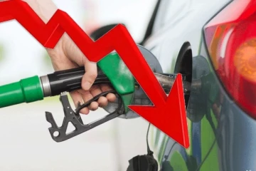 අද සිට තෙල් අඩුවට ගන්න පුලුවන්...පෙට්‍රල් මිලට සිදුවූ දේ..