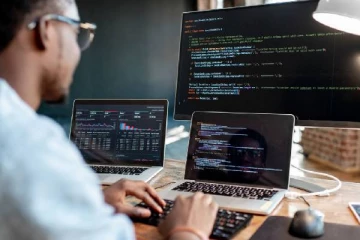 Moonlighting என்றால் என்ன? விரிவான தகவல்