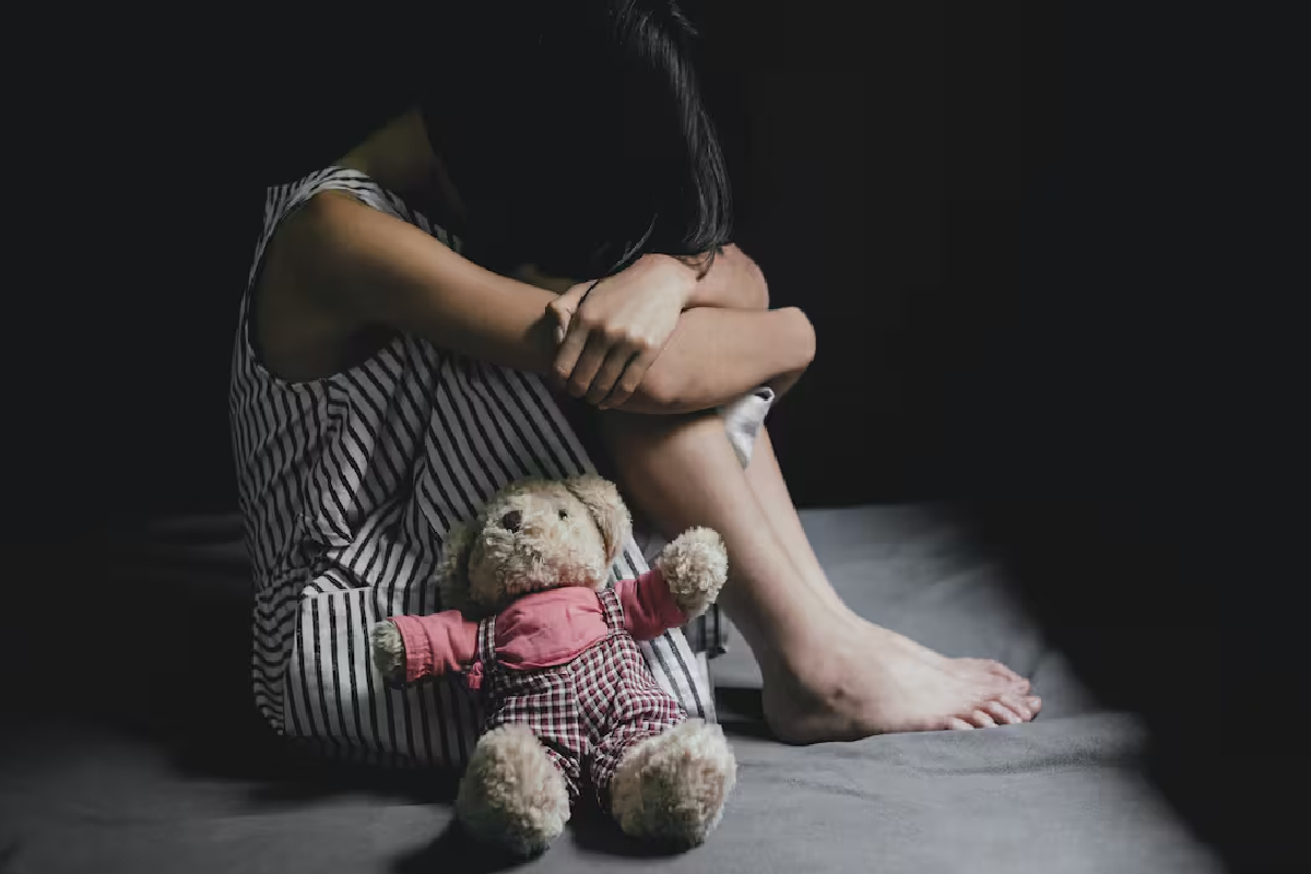 சிறுமியை பாலியல் துஷ்பிரயோகம் செய்த தந்தை கைது | Father Arrested For Sexually Abusing Minor Girl