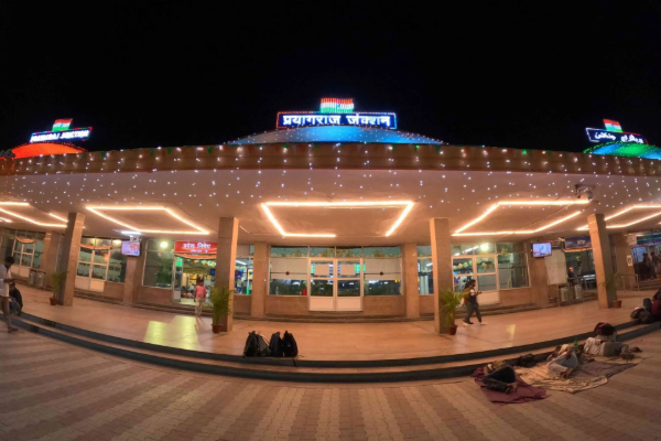 இனி ரயிலில் அதிக லக்கேஜ் கொண்டு செல்ல முடியாது - விமான நிலையம் போல் புதிய கட்டுப்பாடு | India Railway To Charge Extra Luggage Like Airport
