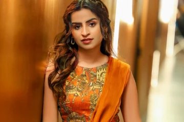 விஜய் டிவி சிவாங்கியா இது.. ஹீரோயின் போல மாறி இருக்கும் லேட்டஸ்ட் போட்டோஷூட்